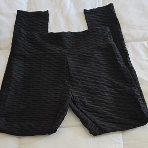 Elegant Black Textured Leggings